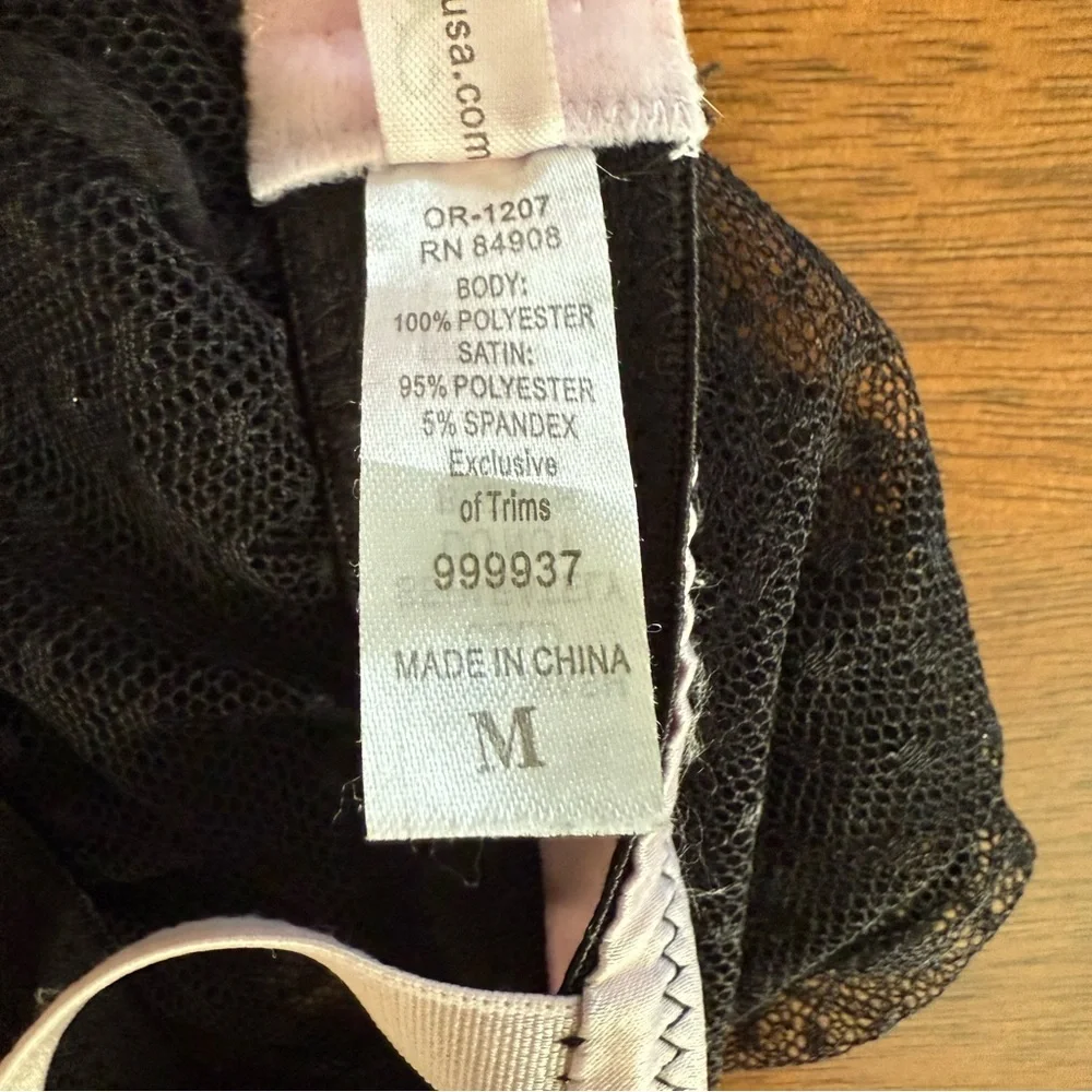 Jezebel Women's Babydoll Black Lace Pink Satin Trim Adjustable Bra/Trim Med‎ EUC
